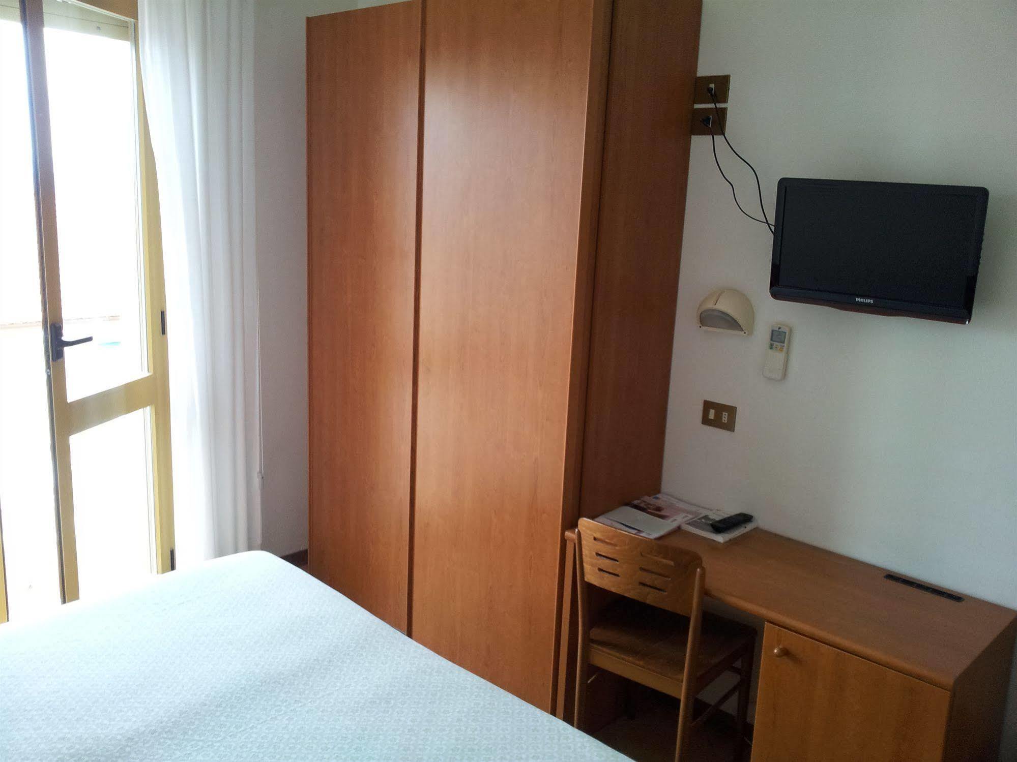 Eco-Hotel Edy Кианчано Терме Екстериор снимка